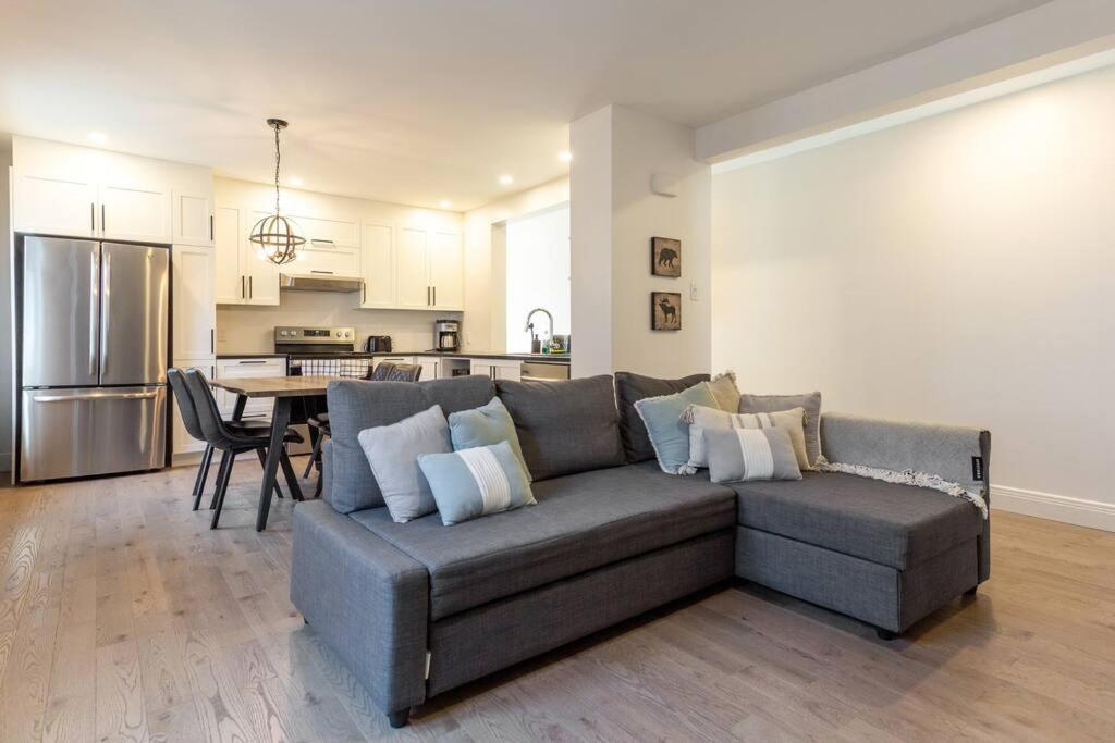 Free Parking, Beautiful 4 1/2- 2 Bedroom Apartment Montreal Luaran gambar