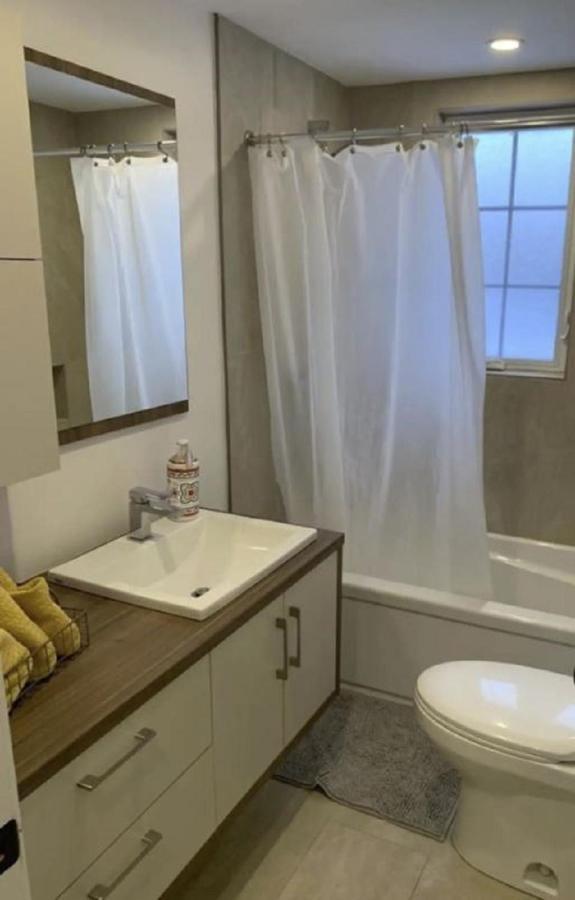 Free Parking, Beautiful 4 1/2- 2 Bedroom Apartment Montreal Luaran gambar